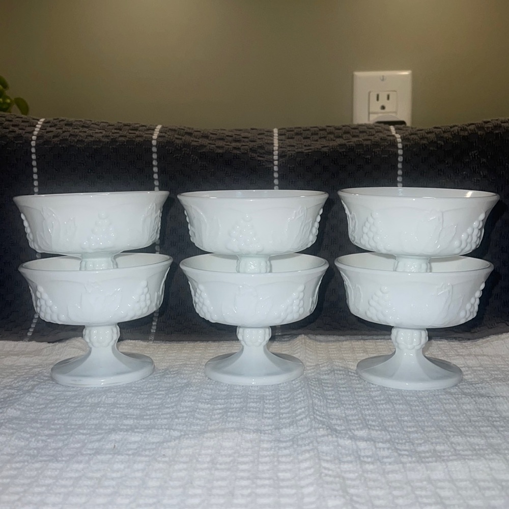 Indiana Colony Harvest Grape Milk Glass Sherbets. Lot of 6 dessert dishes